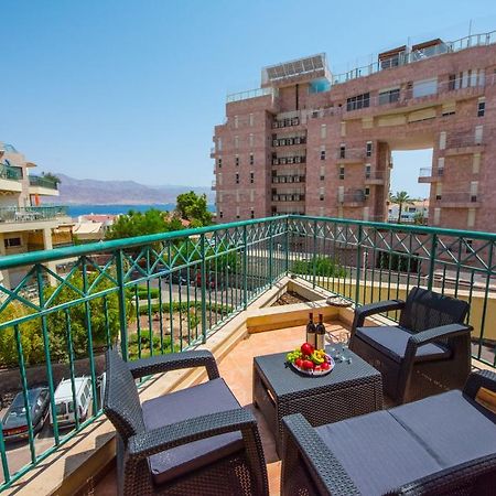 C Class Apartment Eilat Buitenkant foto